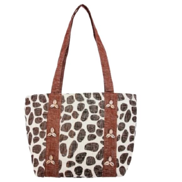 2 For $5 Sale NWT  Giraffe  Print Tote Shell Accents 18 Long 12 Inches High - Picture 1 of 7